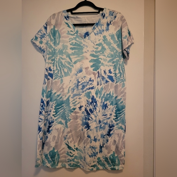 Dresses & Skirts - T Shirt Dress